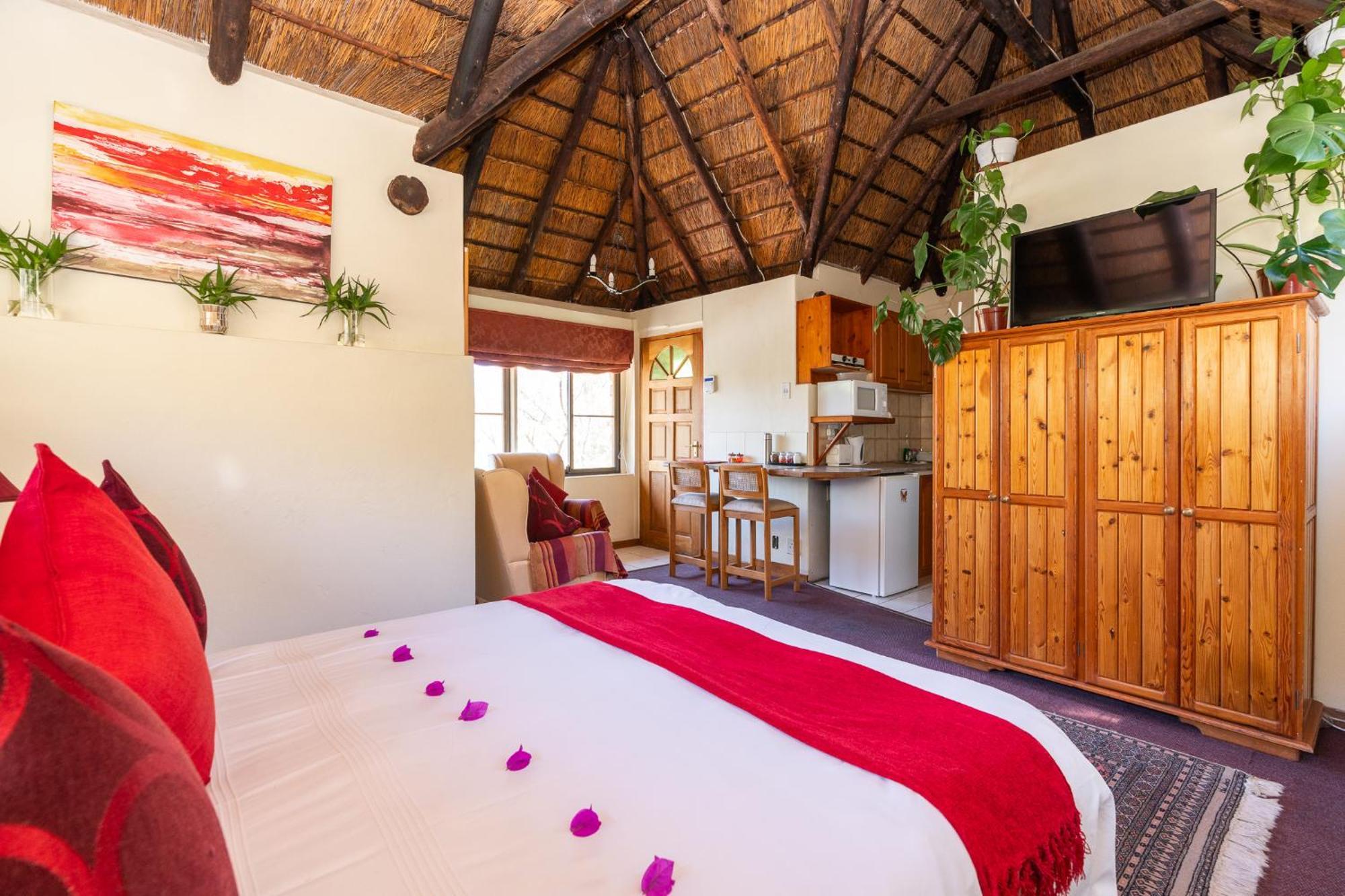Montagu Little Sanctuary - Hot Spring Access At Reduced Price Apartment Exterior photo